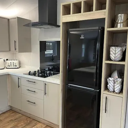 Black Moorhen With Hot Tub Дом отдыха Йорк