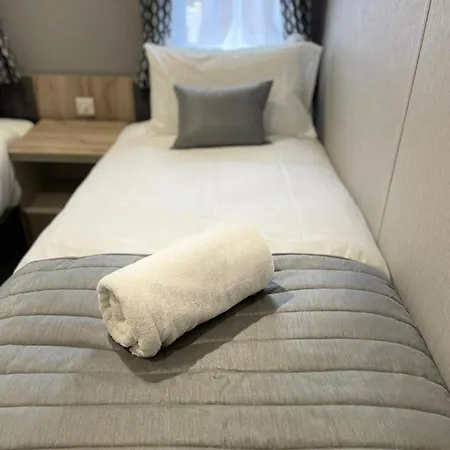 Black Moorhen With Hot Tub Feriehus *